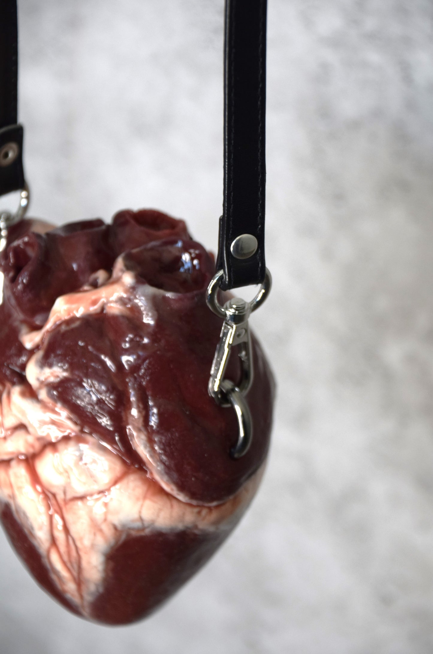 Human heart bag 2.0, black strap