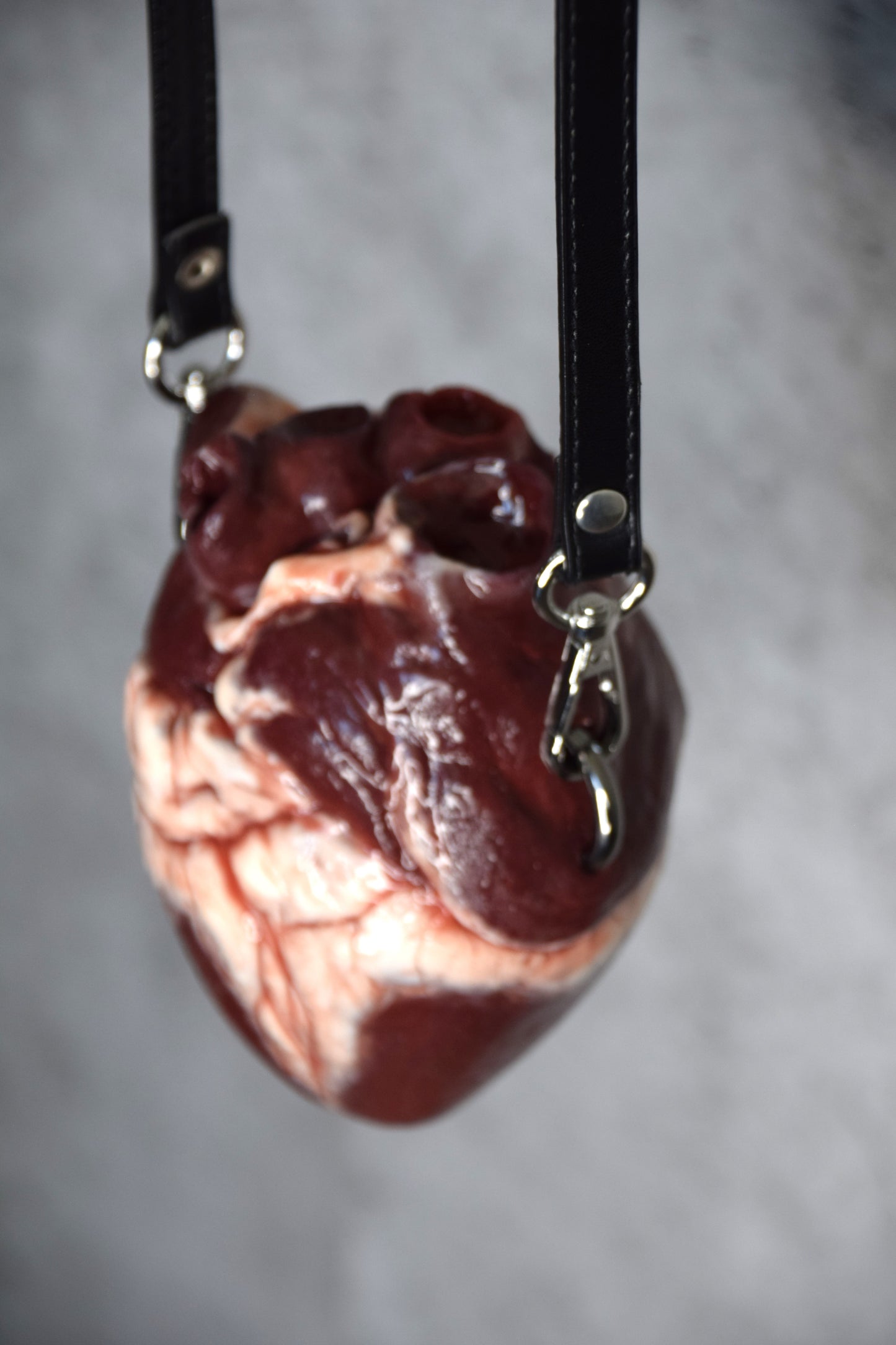 Human heart bag 2.0, black strap