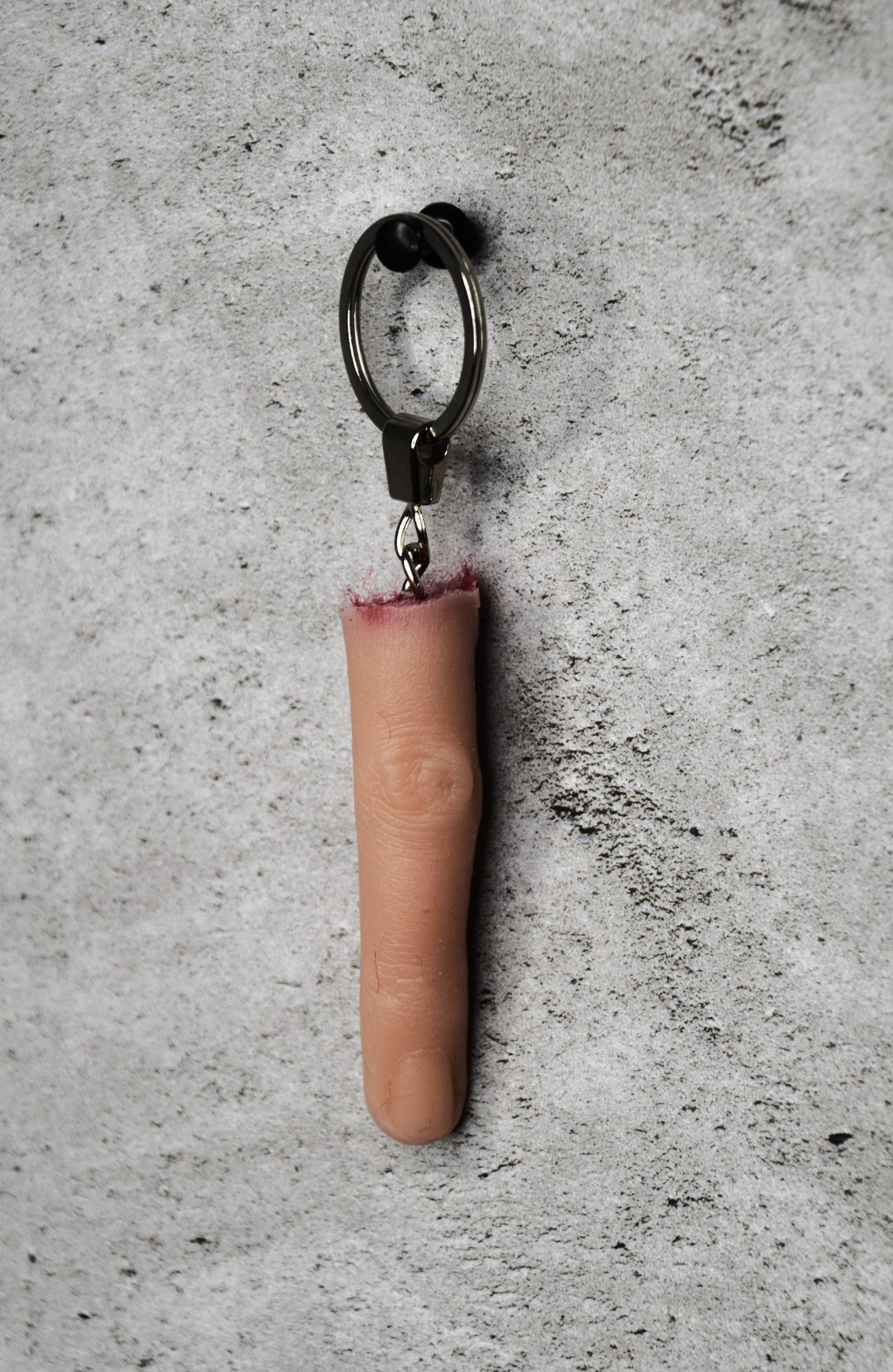 Severed realistic silicone finger keychain, unpainted finger props