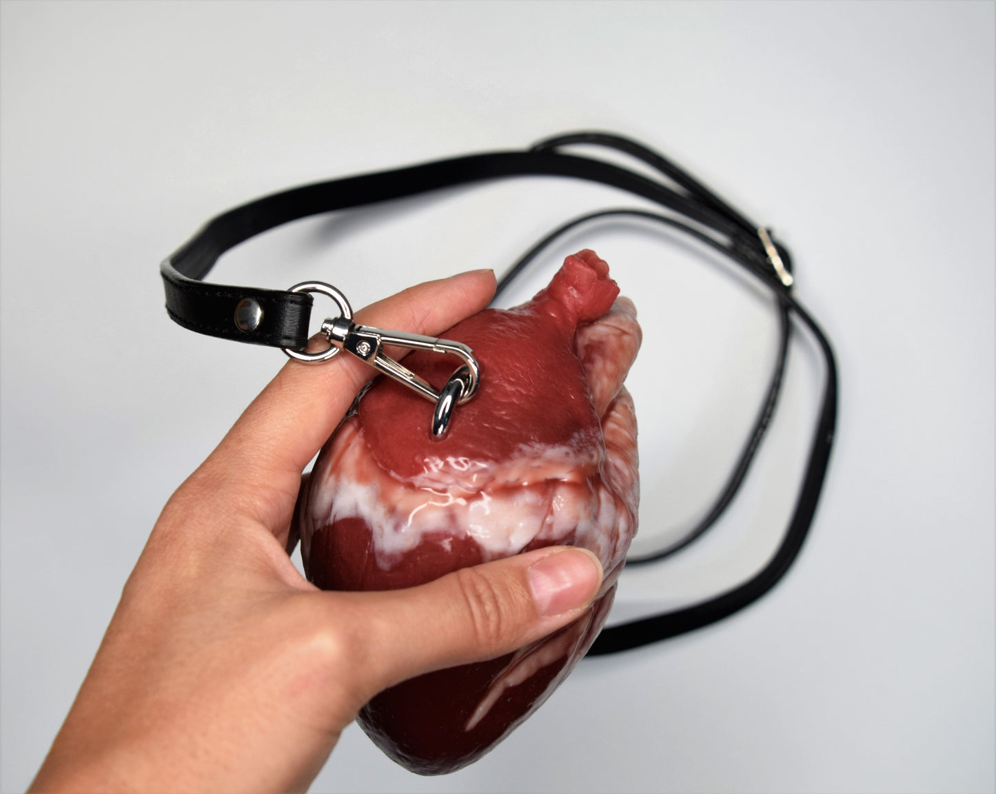 Human heart bag, black/brown strap