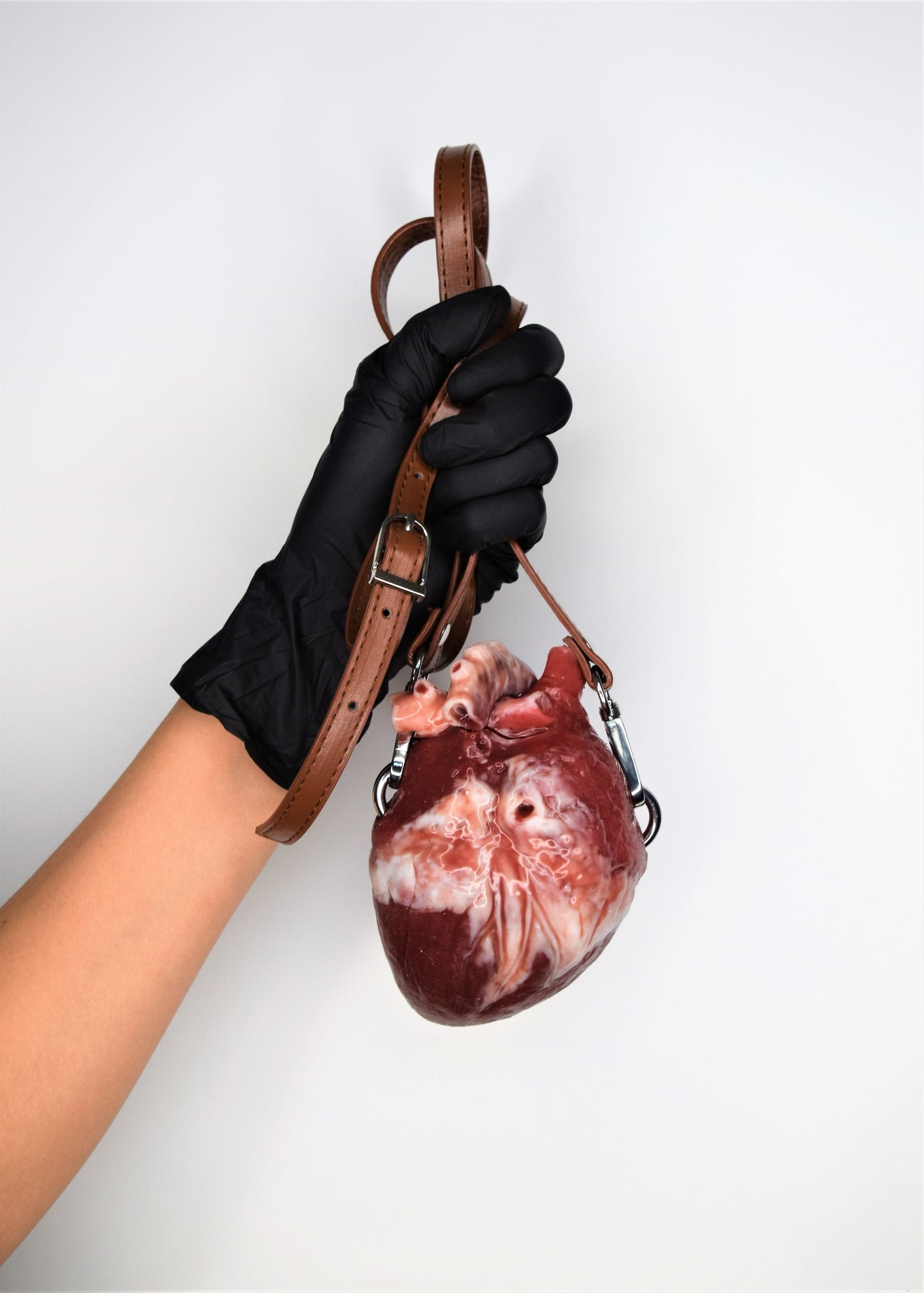 Human heart bag, black/brown strap